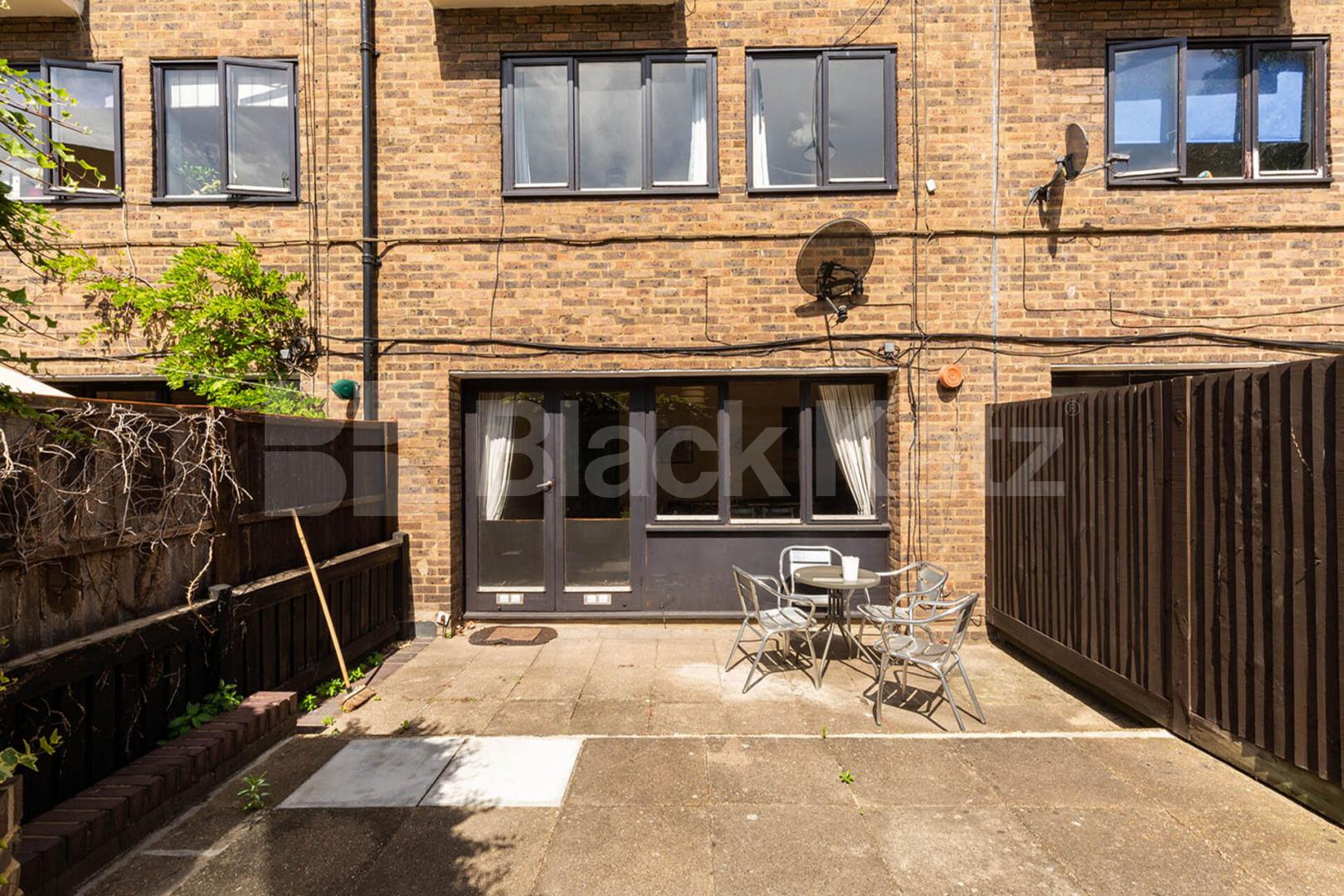split level 5 bedroom 2 bathroom maisonette located on a residential street Dalmeny Avenue , Tufnell Park 